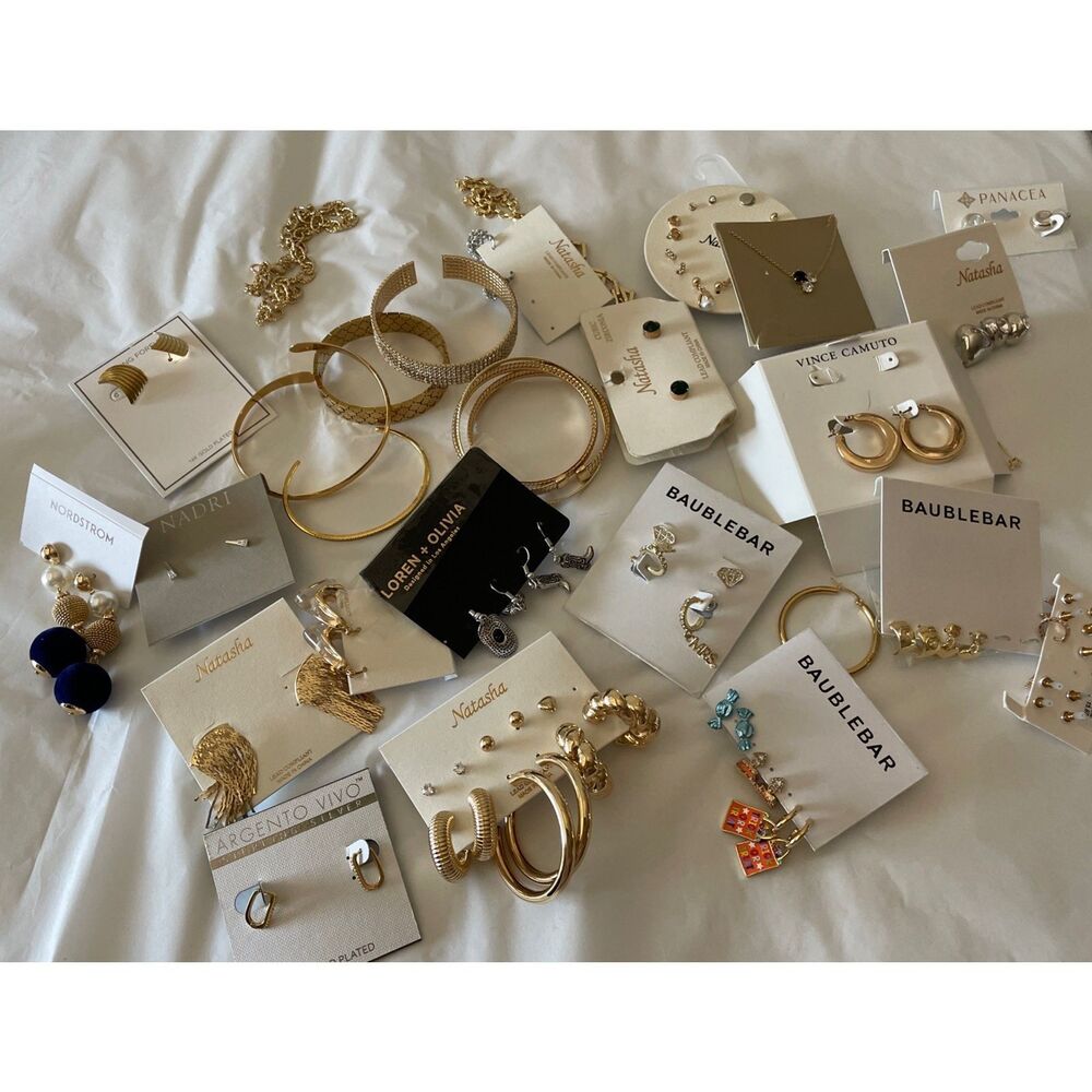 Mixed Costume Jewelry Lot Gold/Silver Tone Earrings Bracellets Necklaces All New